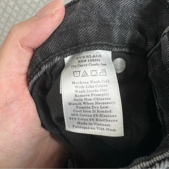 Everlane Black The Curvy Cheeky Jeans - Picture 5 of 5